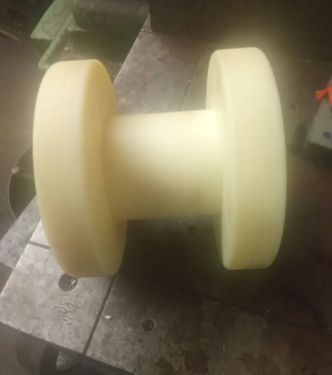 Carrete de nylamid maquinado